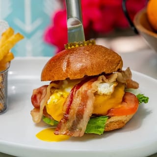 Grand Slam Classic Burger