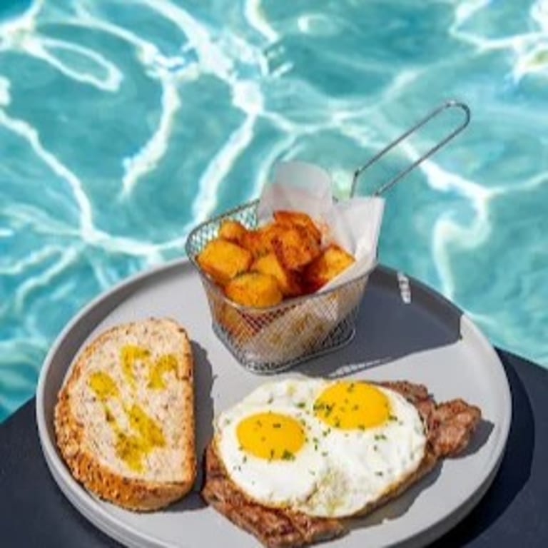 Egg-cellent Options: From Omelettes to Benedicts
