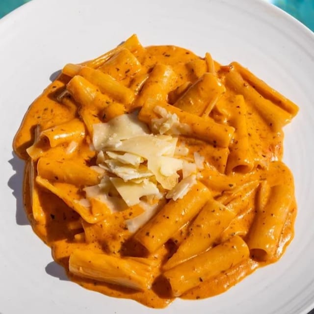Rigatoni a LA Vodka.
